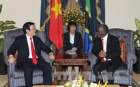 Chủ tịch nước Trương Tấn Sang và Tổng thống Tanzania gặp gỡ với báo chí