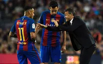 Barcelona khởi đầu tệ nhất từ thời Rijkaard