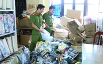 Bắt giữ lô hàng đồ chơi bạo lực