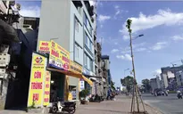 Điểm báo sáng 26/7: Nhà siêu mỏng, siêu méo tại Hà Nội vẫn còn "đất sống"