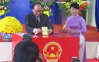 Thủ tướng Nguyễn Xuân Phúc bỏ phiếu bầu cử tại Hải Phòng