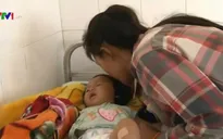 Bé 9 tháng tuổi bị thương nặng do súng tự chế