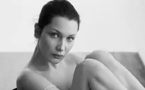 Siêu mẫu của năm 2016 khoe vẻ sexy u sầu