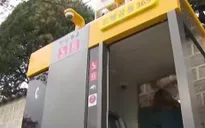 Bốt điện thoại thành nơi trú ẩn cho phụ nữ khi bị tấn công