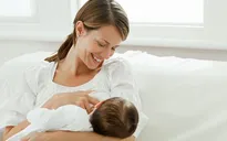 Sữa mẹ mang lại lợi ích to lớn cho nền kinh tế toàn cầu
