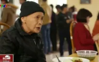 Cận cảnh bữa ăn của bệnh nhân ung thư trong bệnh viện