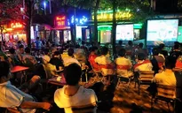 Quán bia, cà phê lãi đậm mùa EURO