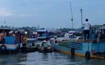 Khách tham quan chợ nổi Cái Răng tăng đột biến