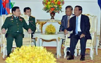 Đại tướng Ngô Xuân Lịch hội kiến Thủ tướng và Chủ tịch Quốc hội Campuchia
