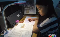 Cấm giao bài tập về nhà: Học sinh vẫn học tới khuya