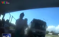 Tràn lan tình trạng đón, trả khách trên cao tốc