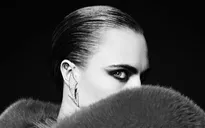 Cara Delevingne trở lại đầy ấn tượng