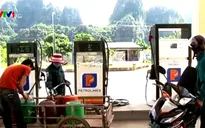 Báo động tình trạng mua xăng như mua... bia ở Quảng Ninh