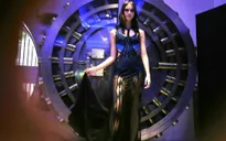 "Đột nhập" hậu trường cực chất của show thời trang Chanel