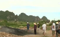 Hải Dương: Đổ trộm hàng chục tấn chất thải công nghiệp
