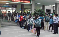 Điểm báo sáng 18/4: Hàng nghìn người chưa mua được vé tàu dịp 30/4