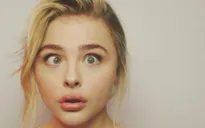 Bạn gái Brooklyn Beckham tinh nghịch trong loạt ảnh đời thường