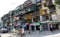 Hà Nội: Di dời dân khẩn cấp khỏi 2 chung cư xuống cấp nghiêm trọng