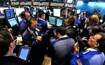 Chứng khoán Mỹ biến động mạnh trước thềm cuộc họp của FED