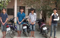 Bắt giữ 4 đối tượng cướp giật dây chuyền vàng tại Long An