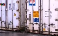 Hải Phòng: Hàng chục container vô chủ bốc mùi gây ô nhiễm