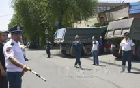 Bạo loạn tại Armenia, tướng cảnh sát bị bắt làm con tin