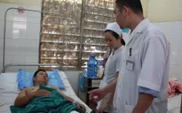 Đăk Lăk: Vận động đối tượng ném đá chiến sĩ công an ra đầu thú