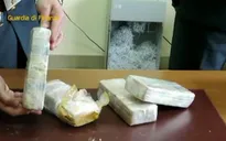 Italy phá mạng lưới buôn ma túy xuyên quốc gia