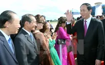 Chủ tịch nước gặp cộng đồng người Việt tại Pakse