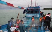 Bình Thuận: Cứu hộ thành công 10 thuyền viên gặp nạn trên biển