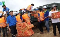 Cộng đồng chung tay cứu trợ người dân vùng lũ