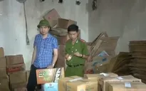 Nghệ An: Bắt quả tang cơ sở sản xuất dấm gạo bằng axit với nước lã