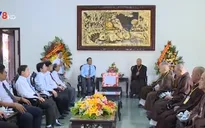 Lãnh đạo tỉnh TT-Huế chúc mừng Đại lễ Phật đản