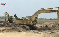 Khai thác đất mặt ruộng: Lợi bất cập hại