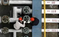 Sản lượng dầu ngoài OPEC dự báo tăng cao