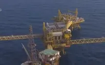 Giá dầu thô Mỹ lập mức thấp kỉ lục trong 12 năm
