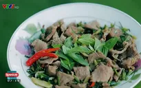 Khó quên hương vị trứng kiến xào thịt bò Campuchia