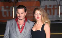 Phiên tòa giữa Johnny Depp và Amber Heard bị hoãn!