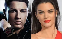 Cristiano Ronaldo tán tỉnh em gái Kim siêu vòng 3
