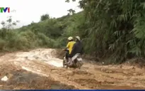 Kon Tum: Đường bị “cày nát” bởi các công ty khai thác vàng