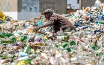 Kenya: “Đổi rác lấy tiền” khuyến khích người dân bảo vệ môi trường