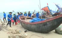 Thanh niên Thanh Hóa chung tay dọn sạch rác ở bãi biển