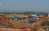 Ngư dân thất nghiệp do bán tàu đợi vay vốn