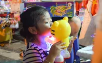 Cảnh giác với đồ chơi trung thu cho trẻ nhỏ