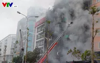 Cháy lớn tại Trần Thái Tông, nhiều người bị kẹt