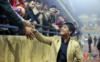 ĐT Việt Nam công "cùn", HLV Hữu Thắng thấy nhớ Công Vinh, Văn Quyết