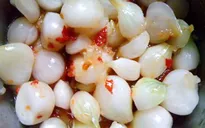 Những tác dụng tuyệt vời của dưa hành trong ngày Tết