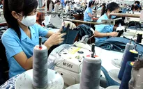 Doanh nghiệp đang lách quy định tăng lương tối thiểu vùng?