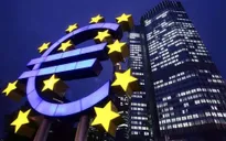 ECB giữ nguyên mức lãi suất thấp kỉ lục