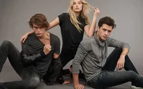 Thiên thần Victoria's Secret khoe dáng năng động bên trai đẹp